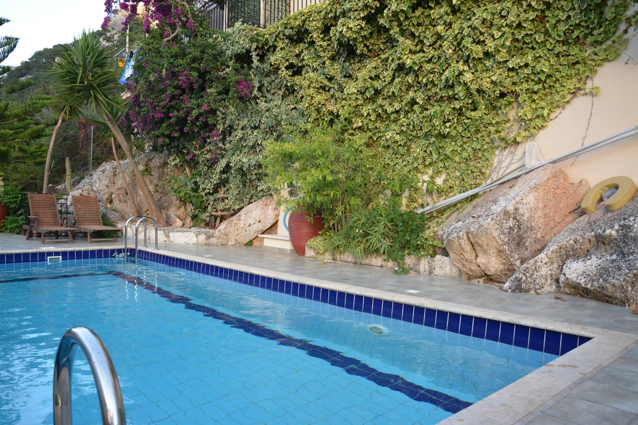 Aristotelis Apartments Frikes Екстер'єр фото