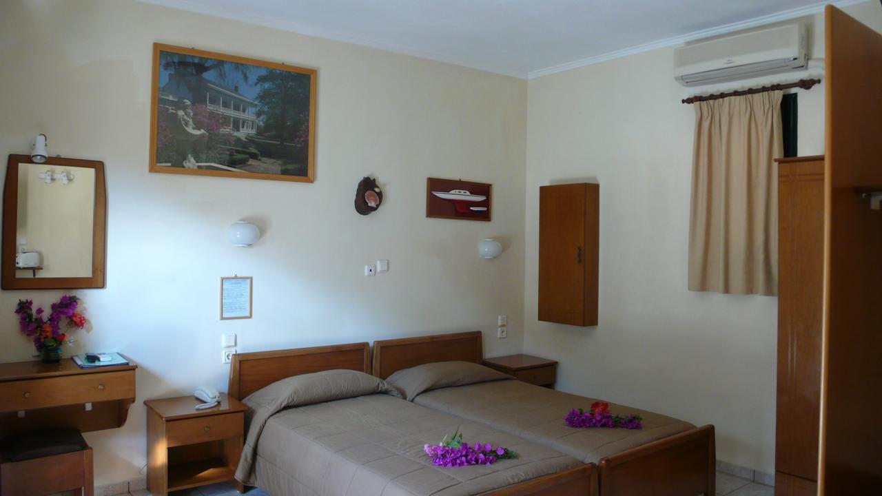 Aristotelis Apartments Frikes Екстер'єр фото