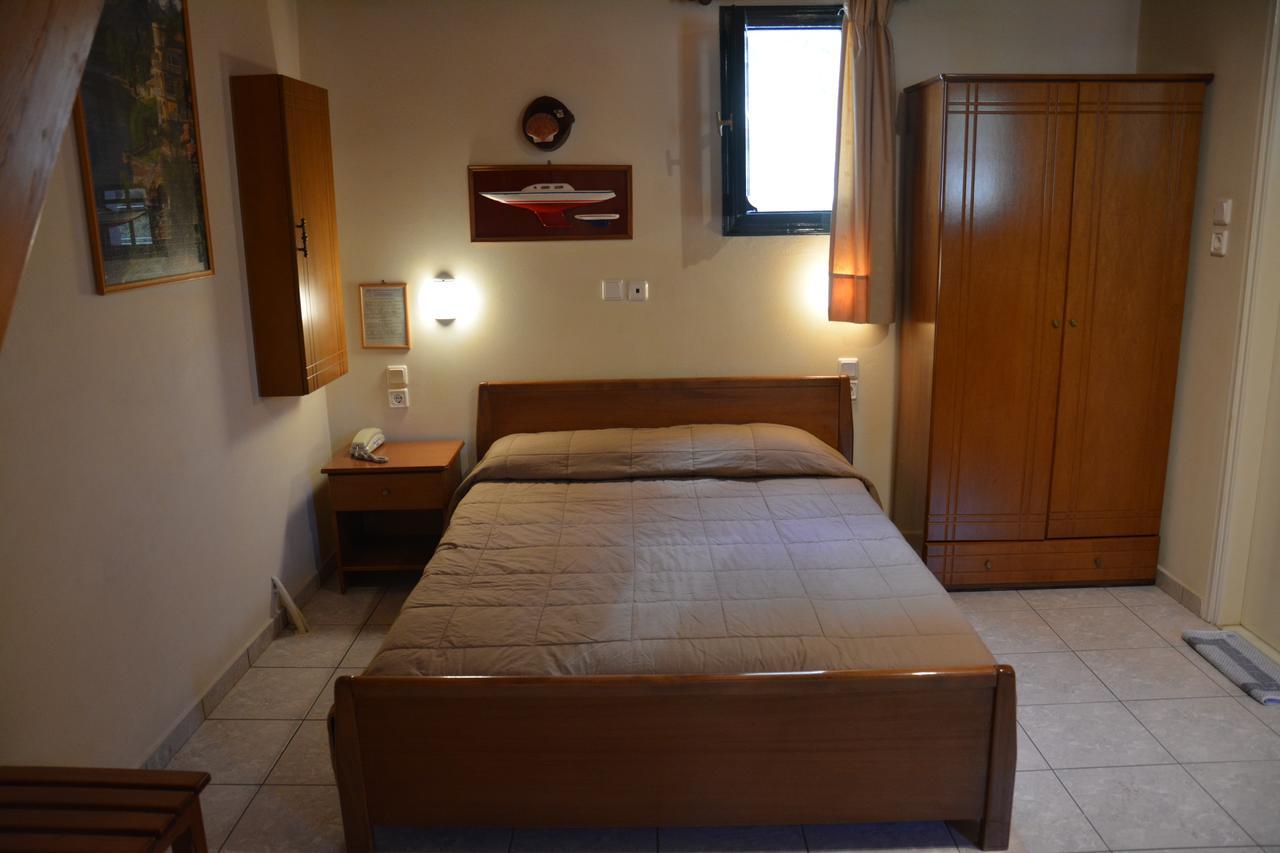 Aristotelis Apartments Frikes Екстер'єр фото